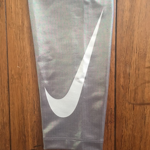 NWT NIKE PRO LEGGINGS - Picture 4 of 7
